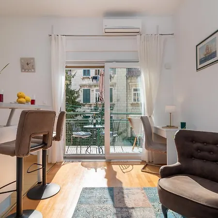 Apartment At Bacvice *