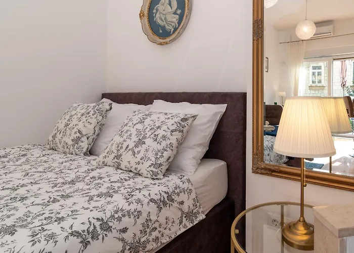 Apartman At Bacvice *